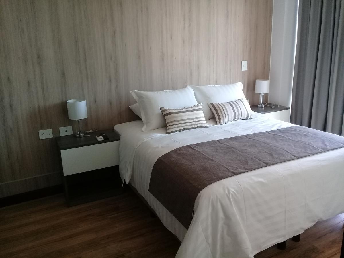 Urban Suites Apart Hotel Santa Cruz de La Sierra Bagian luar foto