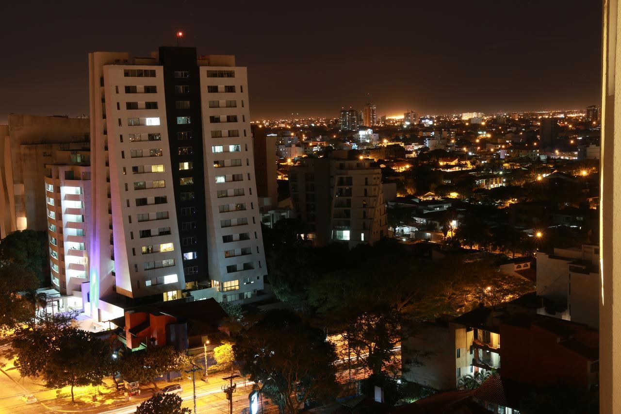 Urban Suites Apart Hotel Santa Cruz de La Sierra Bagian luar foto