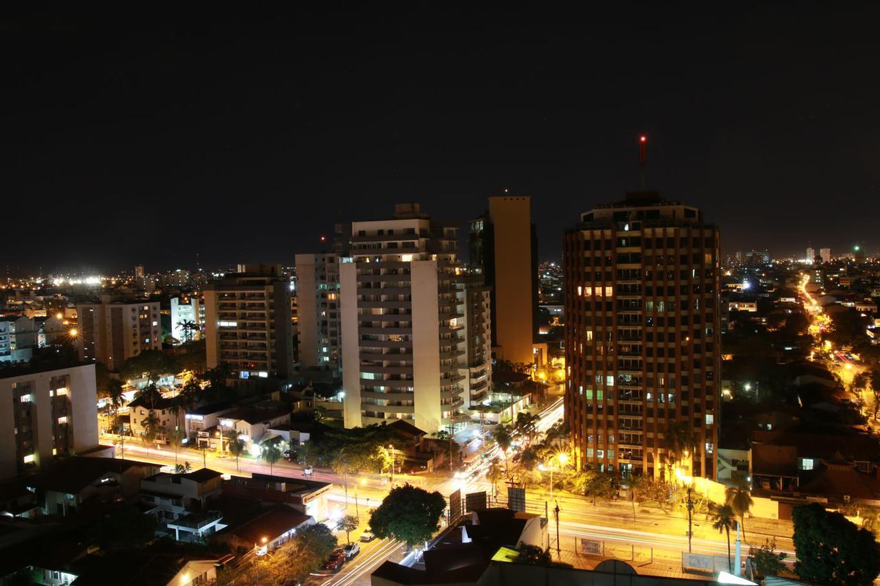 Urban Suites Apart Hotel Santa Cruz de La Sierra Bagian luar foto